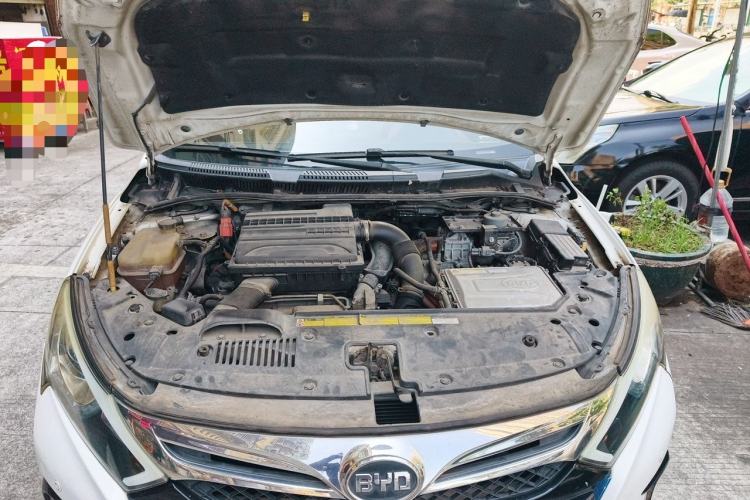 Used BYD Qin New Energy 2015 1.5T Dual-Crown Flagship Edition Engine Bay