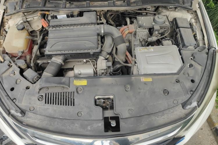 Used BYD Qin New Energy 2015 1.5T Dual-Crown Flagship Plus Edition Engine Bay