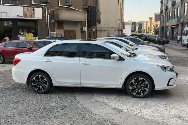 Used BYD Qin New Energy 2015 1.5T Dual-Crown Flagship Plus Edition Exterior 2