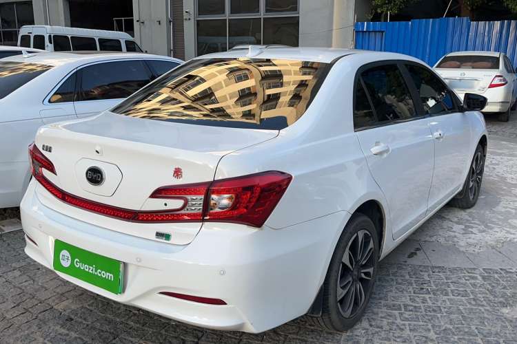 Used BYD Qin New Energy 2015 1.5T Dual-Crown Flagship Plus Edition Exterior 3