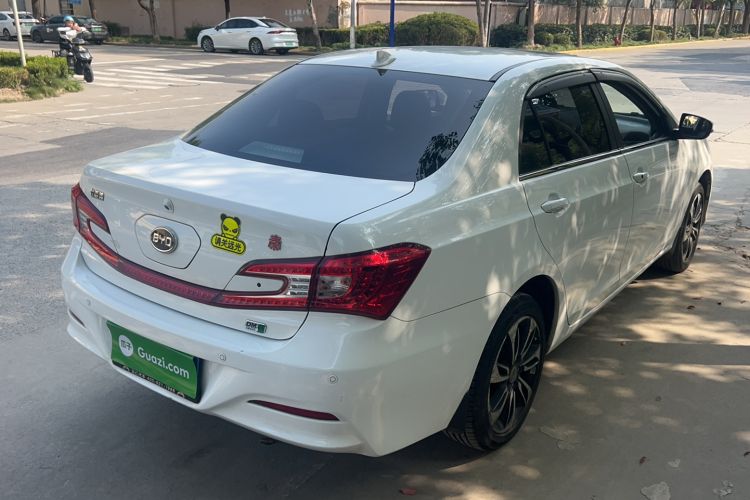 Used BYD Qin New Energy 2015 1.5T Dual-Crown Flagship Plus Edition Exterior 3