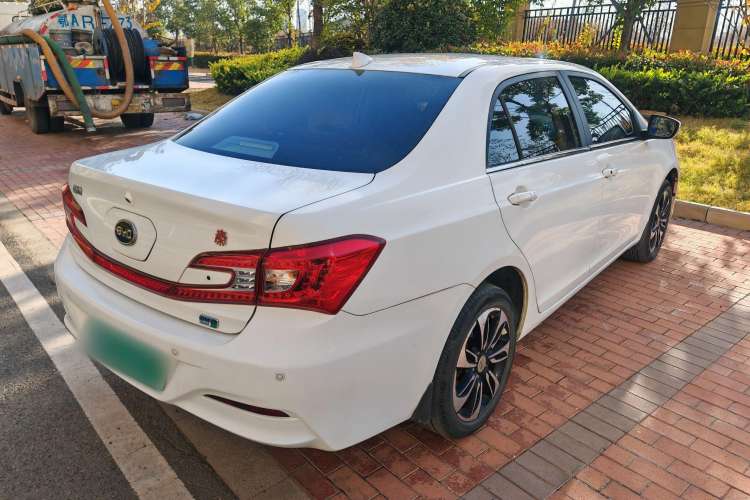 Used BYD Qin New Energy 2015 1.5T Dual-Crown Flagship Plus Edition Exterior 7