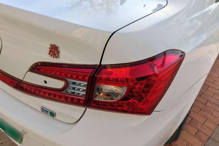 Used BYD Qin New Energy 2015 1.5T Dual-Crown Flagship Plus Edition Exterior 9