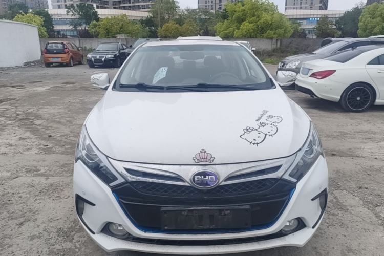 Used BYD Qin New Energy 2015 1.5T Dual-Crown Flagship Edition Front