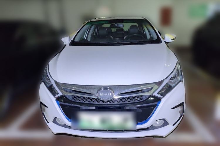 Used BYD Qin New Energy 2015 1.5T Dual-Crown Flagship Plus Edition Front