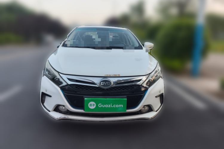 Used BYD Qin New Energy 2015 1.5T Dual-Crown Flagship Plus Edition Front