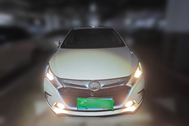 Used BYD Qin New Energy 2015 1.5T Dual-Crown Flagship Plus Edition Front