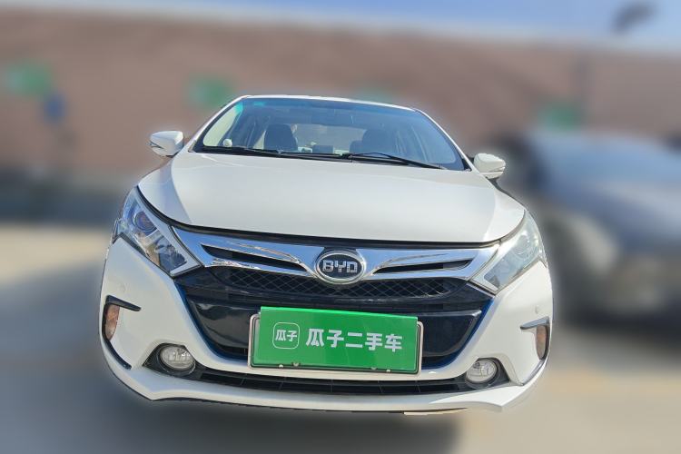 Used BYD Qin New Energy 2015 1.5T Dual-Crown Flagship Edition Front