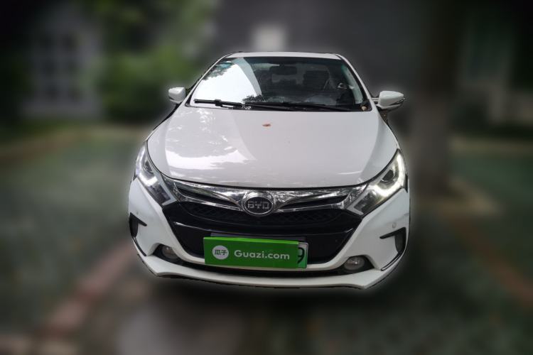 Used BYD Qin New Energy 2015 1.5T Dual-Crown Flagship Edition Front