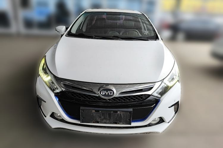 Used BYD Qin New Energy 2015 1.5T Dual-Crown Flagship Plus Edition Front