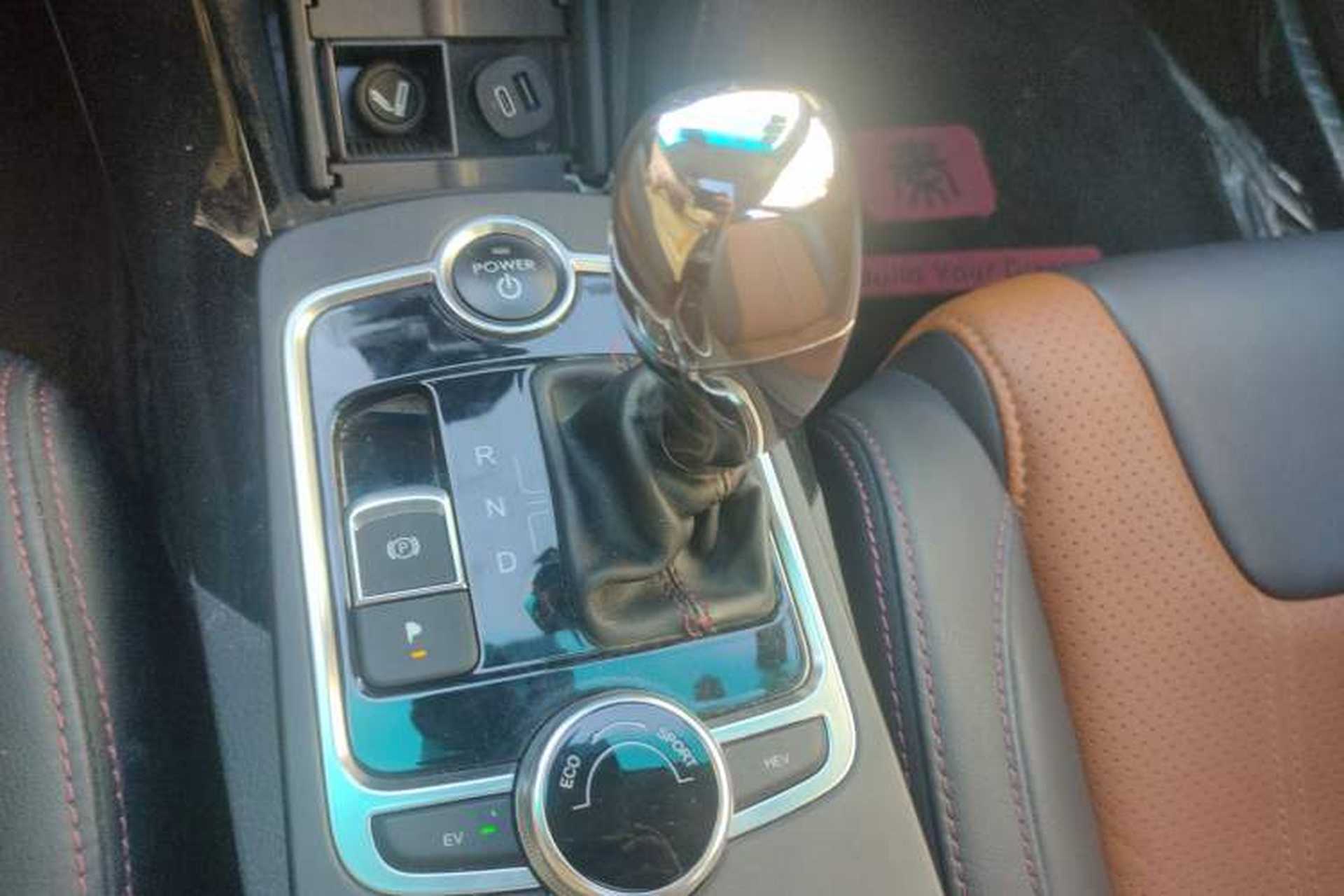Used BYD Qin New Energy 2015 1.5T Dual-Crown Flagship Plus Edition Gear Lever
