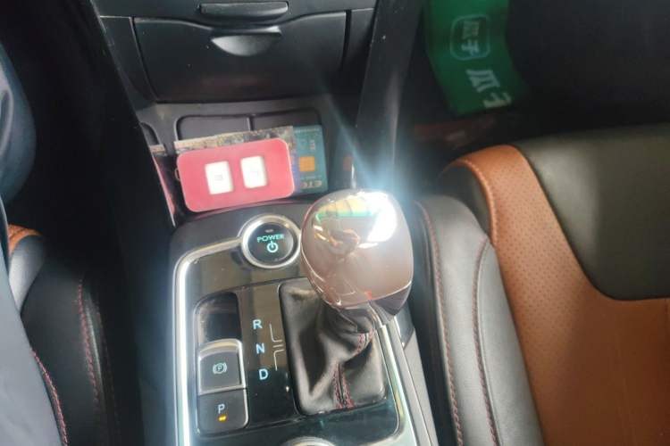 Used BYD Qin New Energy 2015 1.5T Dual-Crown Flagship Plus Edition Gear Lever