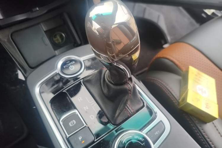 Used BYD Qin New Energy 2015 1.5T Dual-Crown Flagship Edition Gear Lever