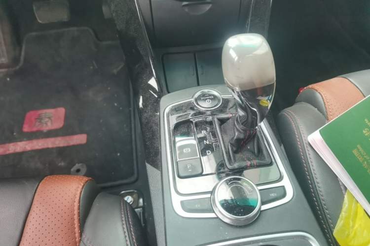 Used BYD Qin New Energy 2015 1.5T Dual-Crown Flagship Plus Edition Gear Lever