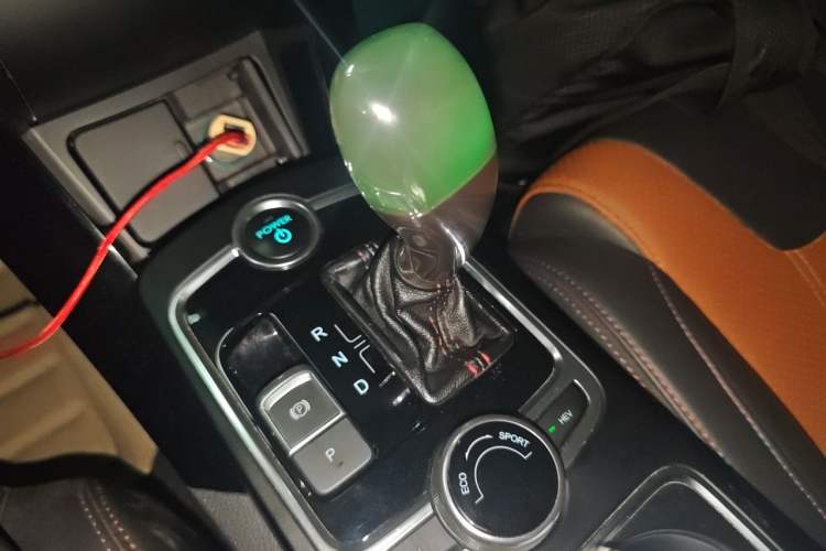 Used BYD Qin New Energy 2015 1.5T Dual-Crown Flagship Edition Gear Lever