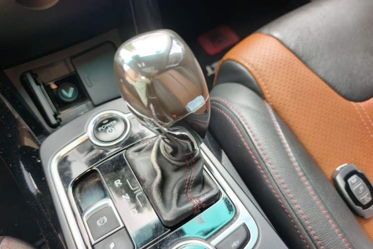 Used BYD Qin New Energy 2015 1.5T Dual-Crown Flagship Plus Edition Gear Lever
