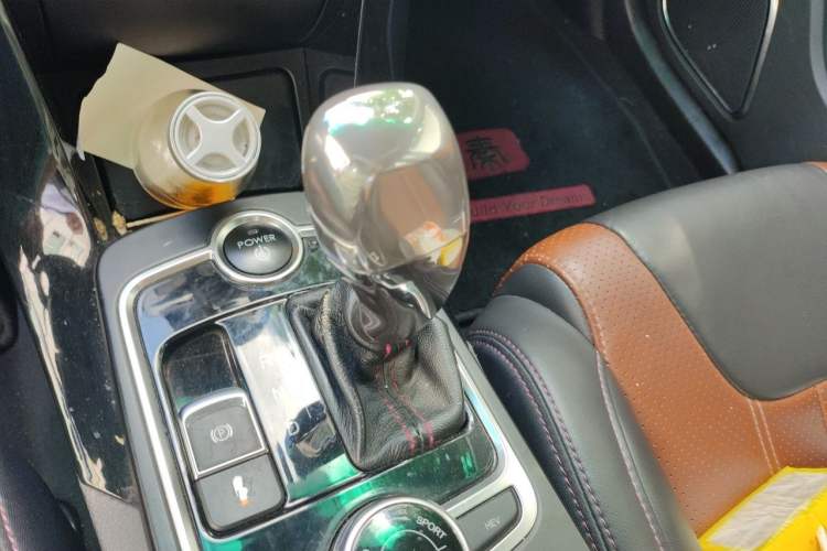 Used BYD Qin New Energy 2015 1.5T Dual-Crown Flagship Plus Edition Gear Lever