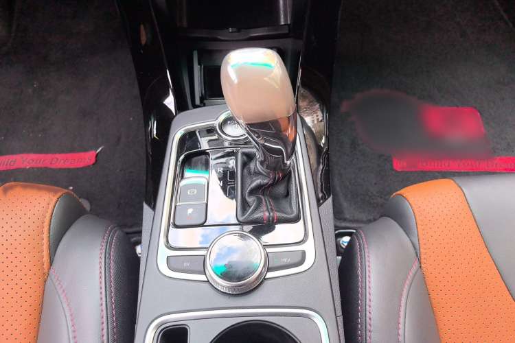 Used BYD Qin New Energy 2015 1.5T Dual-Crown Flagship Plus Edition Gear Lever