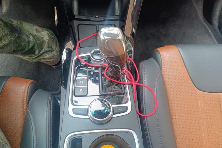 Used BYD Qin New Energy 2015 1.5T Dual-Crown Flagship Plus Edition Gear Lever