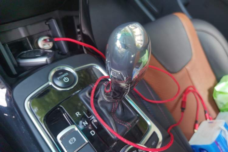 Used BYD Qin New Energy 2015 1.5T Dual-Crown Flagship Plus Edition Gear Lever