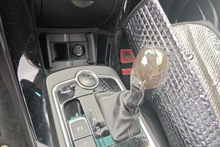 Used BYD Qin New Energy 2015 1.5T Dual-Crown Flagship Plus Edition Gear Lever