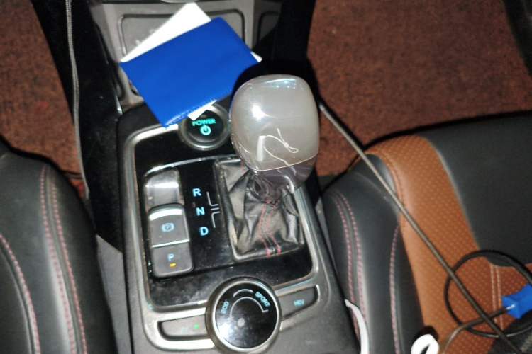 Used BYD Qin New Energy 2015 1.5T Dual-Crown Flagship Plus Edition Gear Lever
