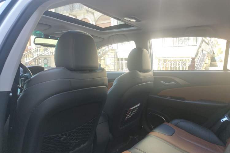 Used BYD Qin New Energy 2015 1.5T Dual-Crown Flagship Plus Edition Headliner