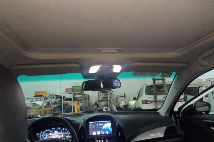 Used BYD Qin New Energy 2015 1.5T Dual-Crown Flagship Edition Headliner