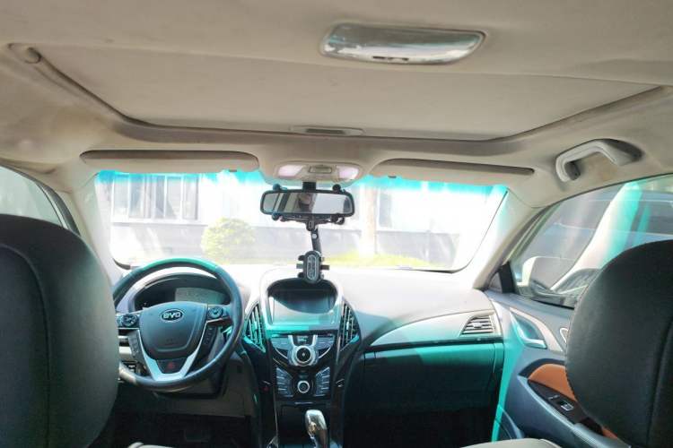 Used BYD Qin New Energy 2015 1.5T Dual-Crown Flagship Plus Edition Headliner