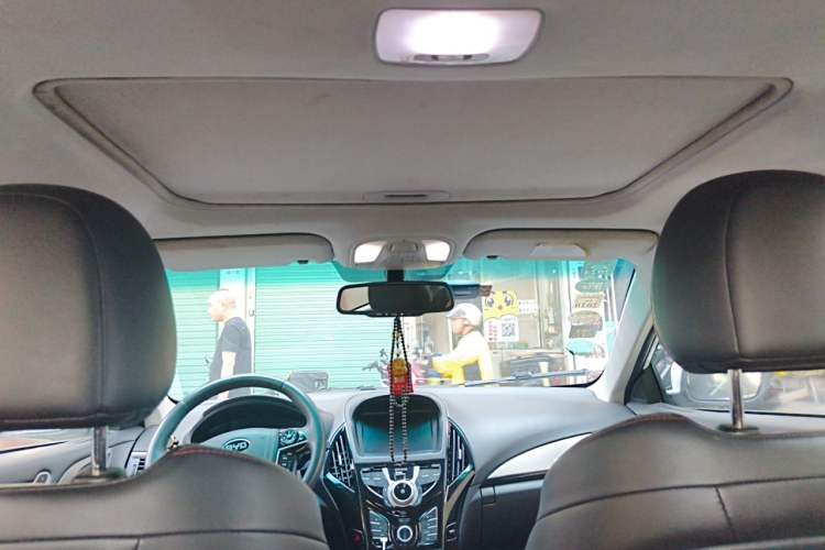 Used BYD Qin New Energy 2015 1.5T Dual-Crown Flagship Plus Edition Headliner