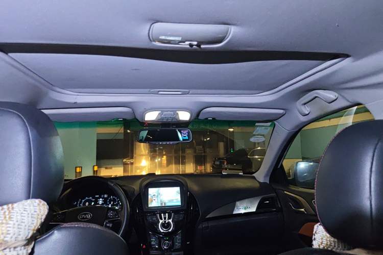 Used BYD Qin New Energy 2015 1.5T Dual-Crown Flagship Plus Edition Headliner