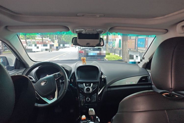 Used BYD Qin New Energy 2015 1.5T Dual-Crown Flagship Edition Headliner