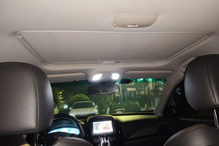 Used BYD Qin New Energy 2015 1.5T Dual-Crown Flagship Edition Headliner