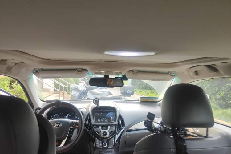 Used BYD Qin New Energy 2015 1.5T Dual-Crown Flagship Plus Edition Headliner
