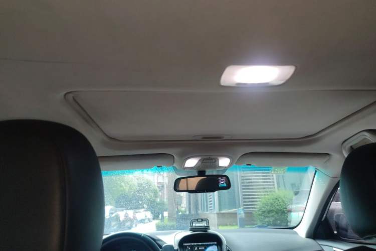 Used BYD Qin New Energy 2015 1.5T Dual-Crown Flagship Edition Headliner