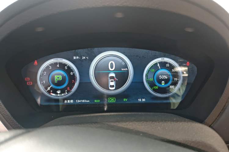 Used BYD Qin New Energy 2015 1.5T Dual-Crown Flagship Plus Edition Instrument Cluster