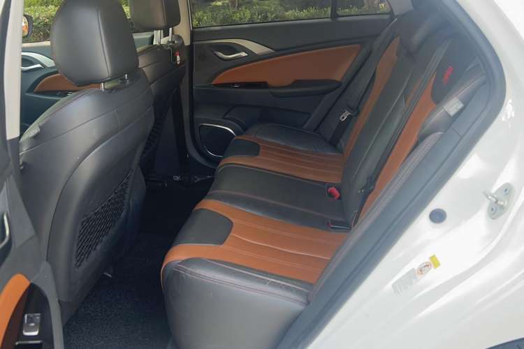 Used BYD Qin New Energy 2015 1.5T Dual-Crown Flagship Plus Edition Interior 1