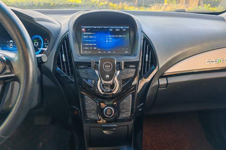 Used BYD Qin New Energy 2015 1.5T Dual-Crown Flagship Plus Edition Interior 12