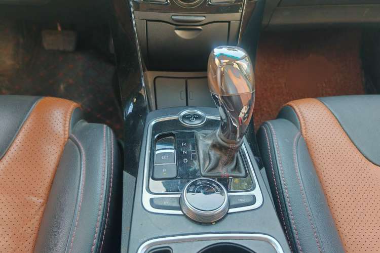 Used BYD Qin New Energy 2015 1.5T Dual-Crown Flagship Plus Edition Interior 13