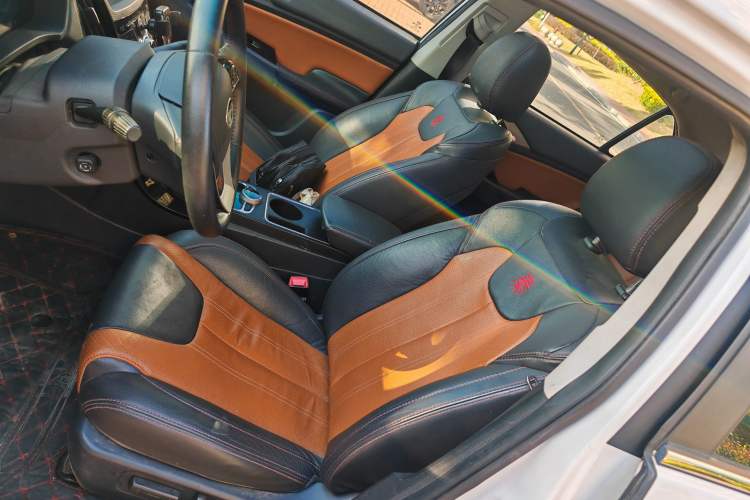 Used BYD Qin New Energy 2015 1.5T Dual-Crown Flagship Plus Edition Interior 2