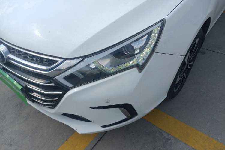 Used BYD Qin New Energy 2015 1.5T Dual-Crown Flagship Plus Edition Left Front Headlight