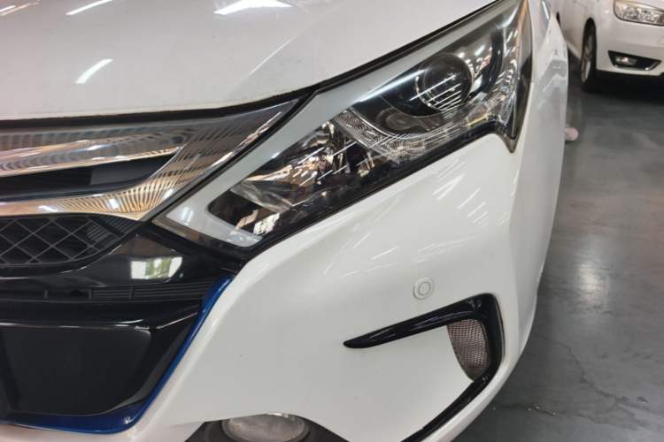 Used BYD Qin New Energy 2015 1.5T Dual-Crown Flagship Edition Left Front Headlight