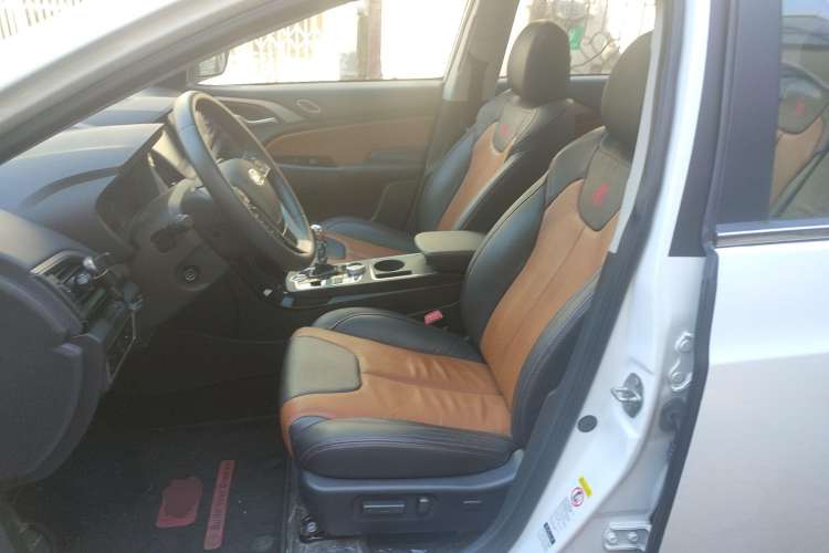 Used BYD Qin New Energy 2015 1.5T Dual-Crown Flagship Plus Edition Left Front Seat
