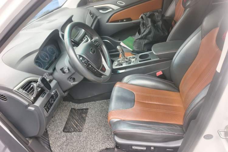 Used BYD Qin New Energy 2015 1.5T Dual-Crown Flagship Plus Edition Left Front Seat