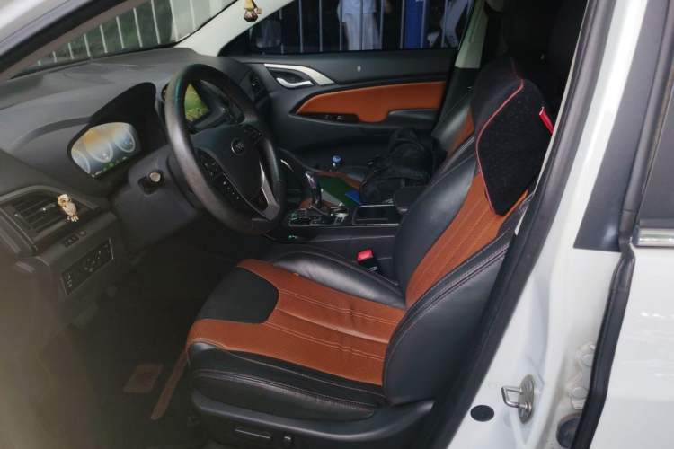 Used BYD Qin New Energy 2015 1.5T Dual-Crown Flagship Edition Left Front Seat