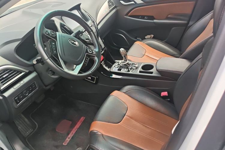 Used BYD Qin New Energy 2015 1.5T Dual-Crown Flagship Plus Edition Left Front Seat
