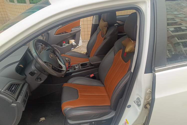 Used BYD Qin New Energy 2015 1.5T Dual-Crown Flagship Plus Edition Left Front Seat