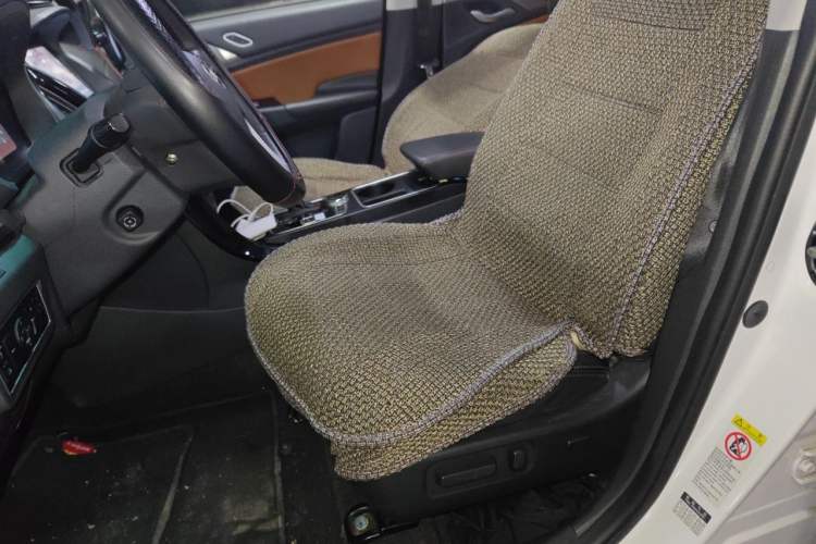 Used BYD Qin New Energy 2015 1.5T Dual-Crown Flagship Plus Edition Left Front Seat