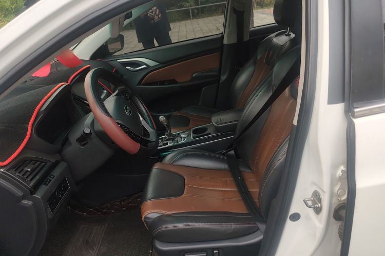 Used BYD Qin New Energy 2015 1.5T Dual-Crown Flagship Edition Left Front Seat