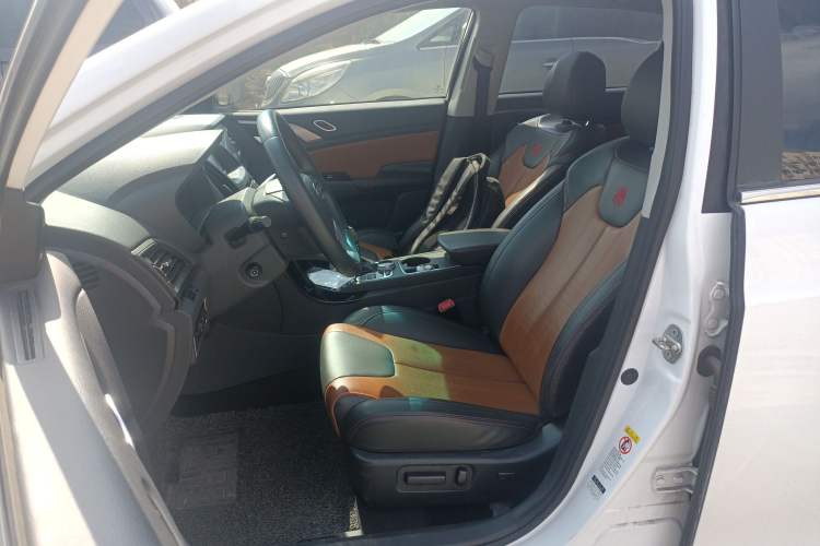 Used BYD Qin New Energy 2015 1.5T Dual-Crown Flagship Plus Edition Left Front Seat